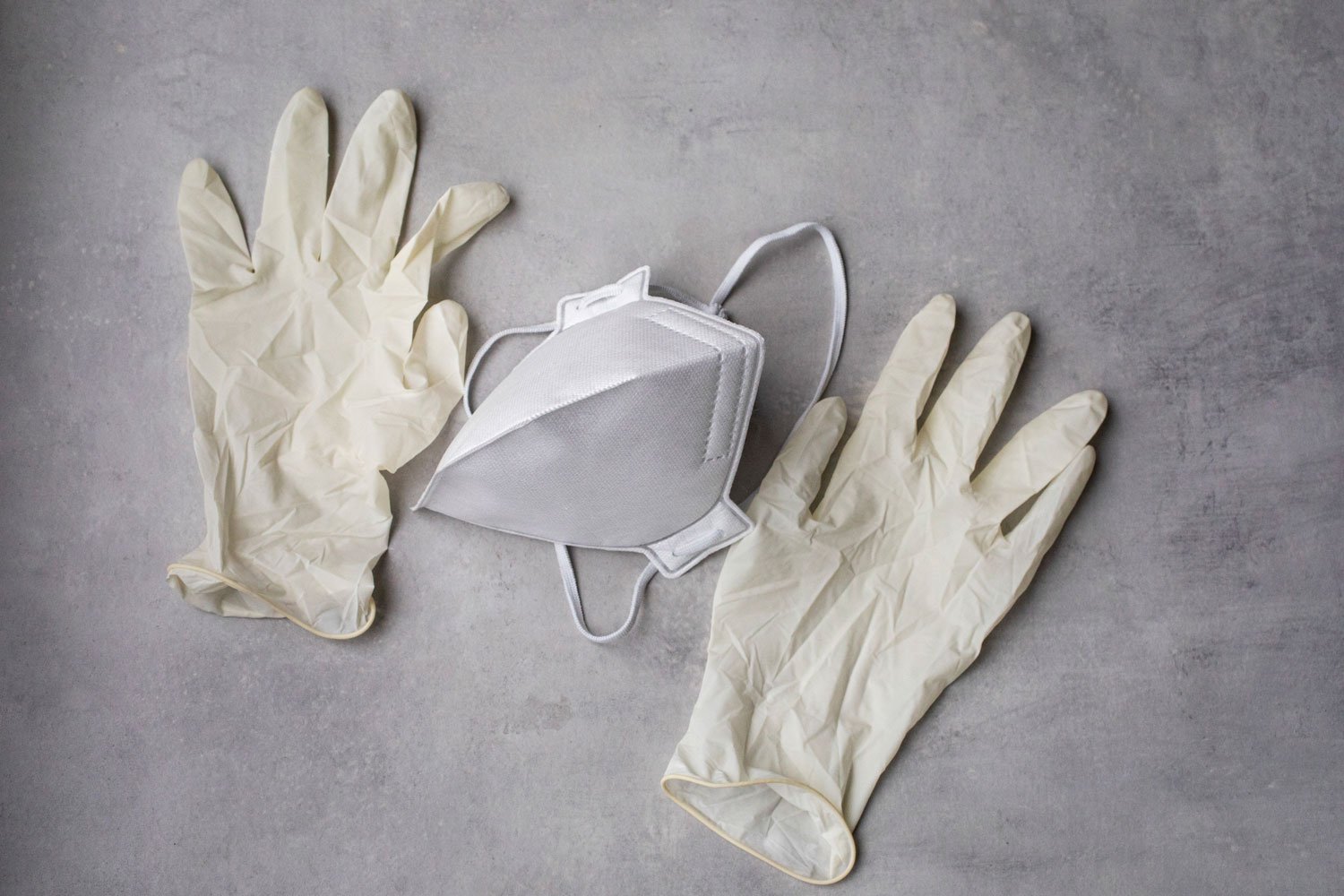 Lee más sobre el artículo [:es]Guantes y mascarillas al contenedor de resto[:]