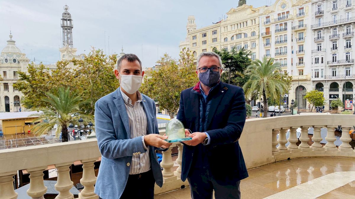 Lee más sobre el artículo [:es]Valencia, reconocida por ser una de las ciudades valencianas que más vidrio ha logrado reciclar durante el verano[:va]València, reconeguda per ser una de les ciutats valencianes que més vidre ha aconseguit reciclar durant l’estiu[:]