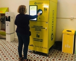 Valencia licita la adquisición de máquinas para el reciclaje de envases con recompensa￼